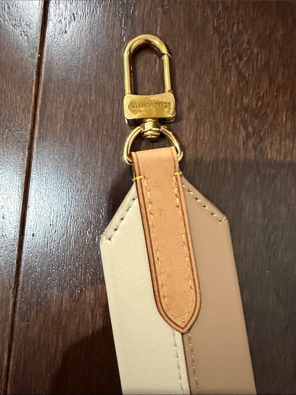 Louis Vuitton Leather Cluny Strap - Picture 4 of 8